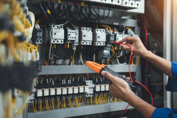 Best Licensed Electrician  in Plantsville, CT